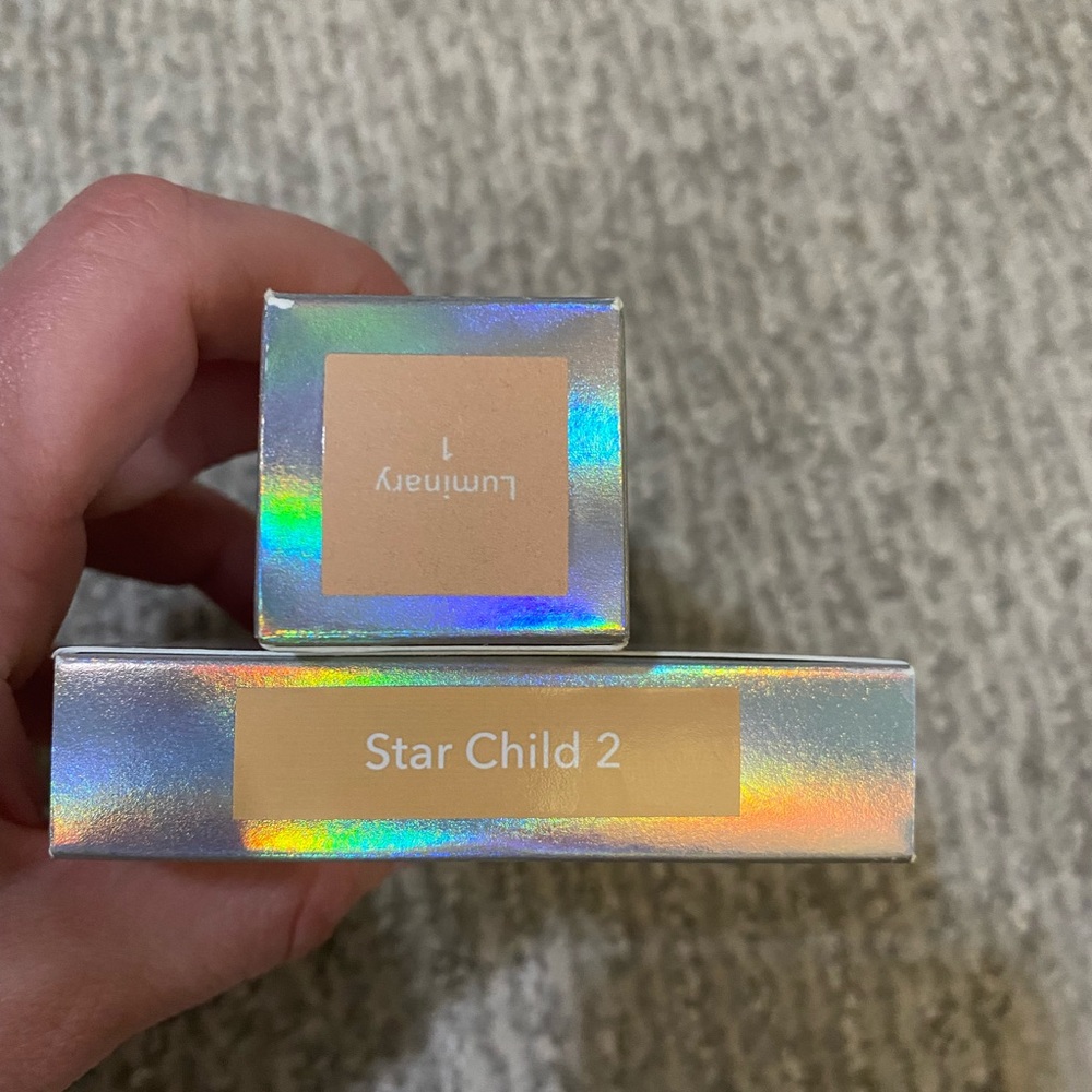 Becca Lightshifter highlighter and powder